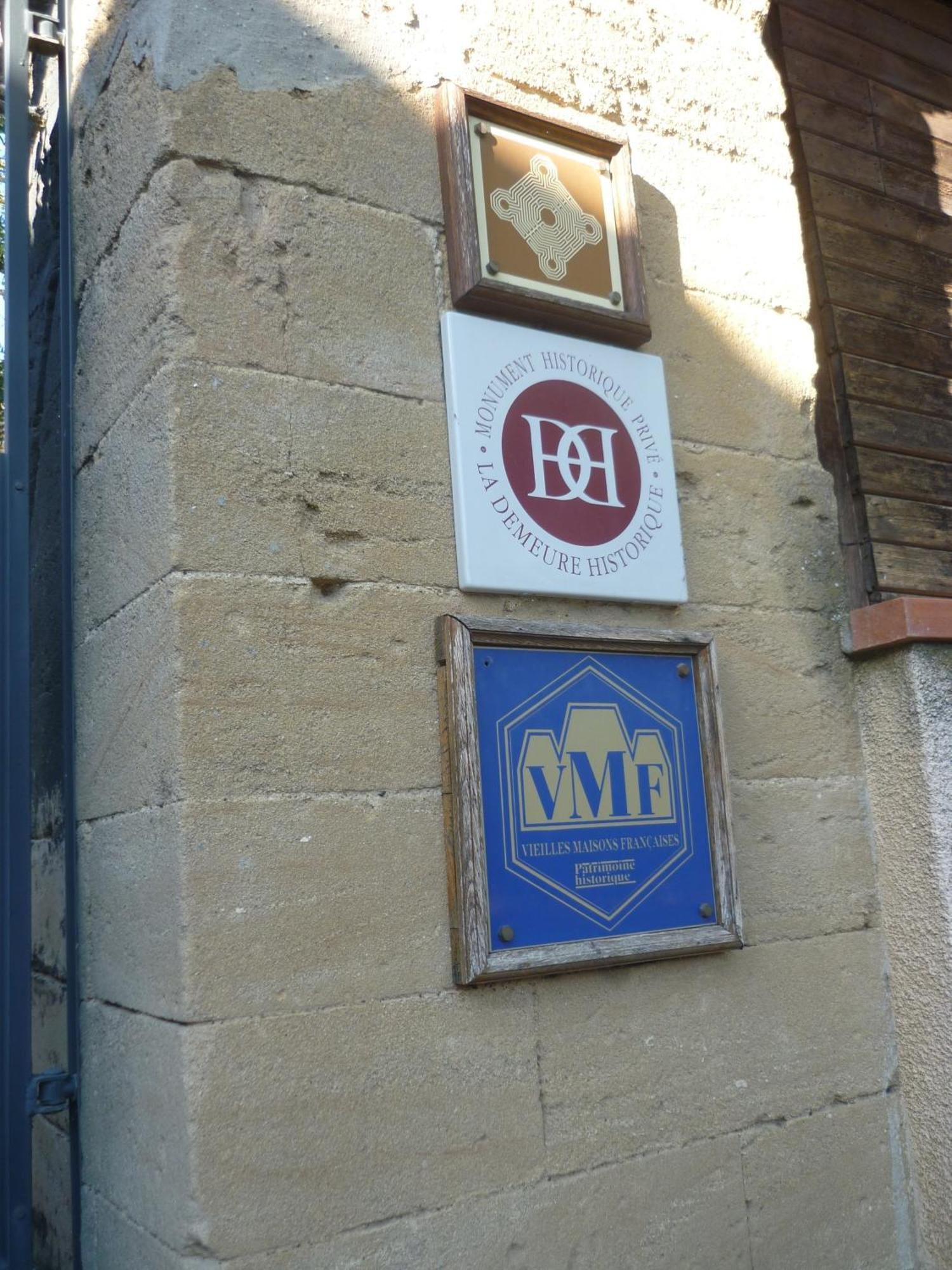 Chateau De Vallegue