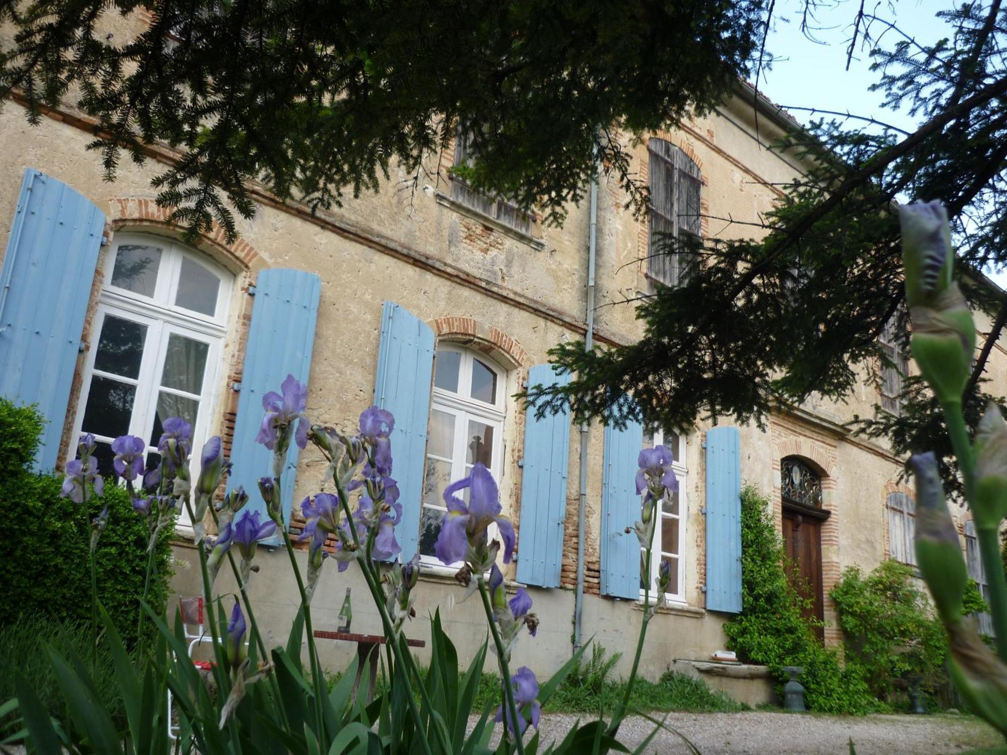 Guest house Chateau De *