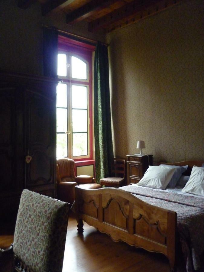 Chateau De Vallegue